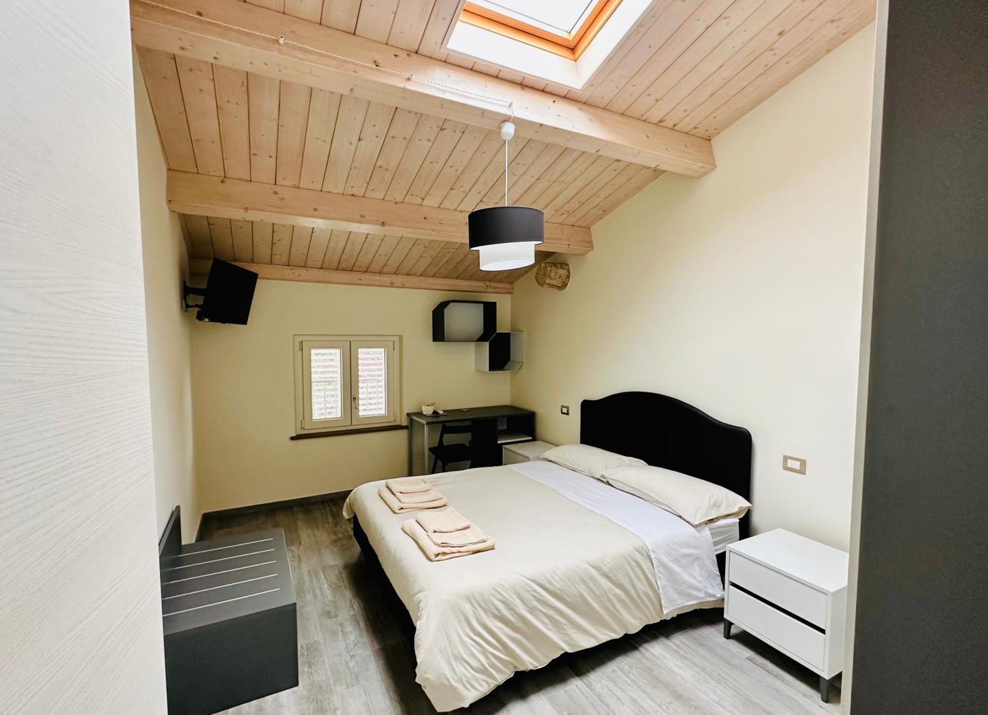 Hotel Locazione Turistica Rania à Lucques Extérieur photo